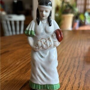 Vintage 1940s Made In Occupied Japan Porcelain American Indian Squaw and Baby